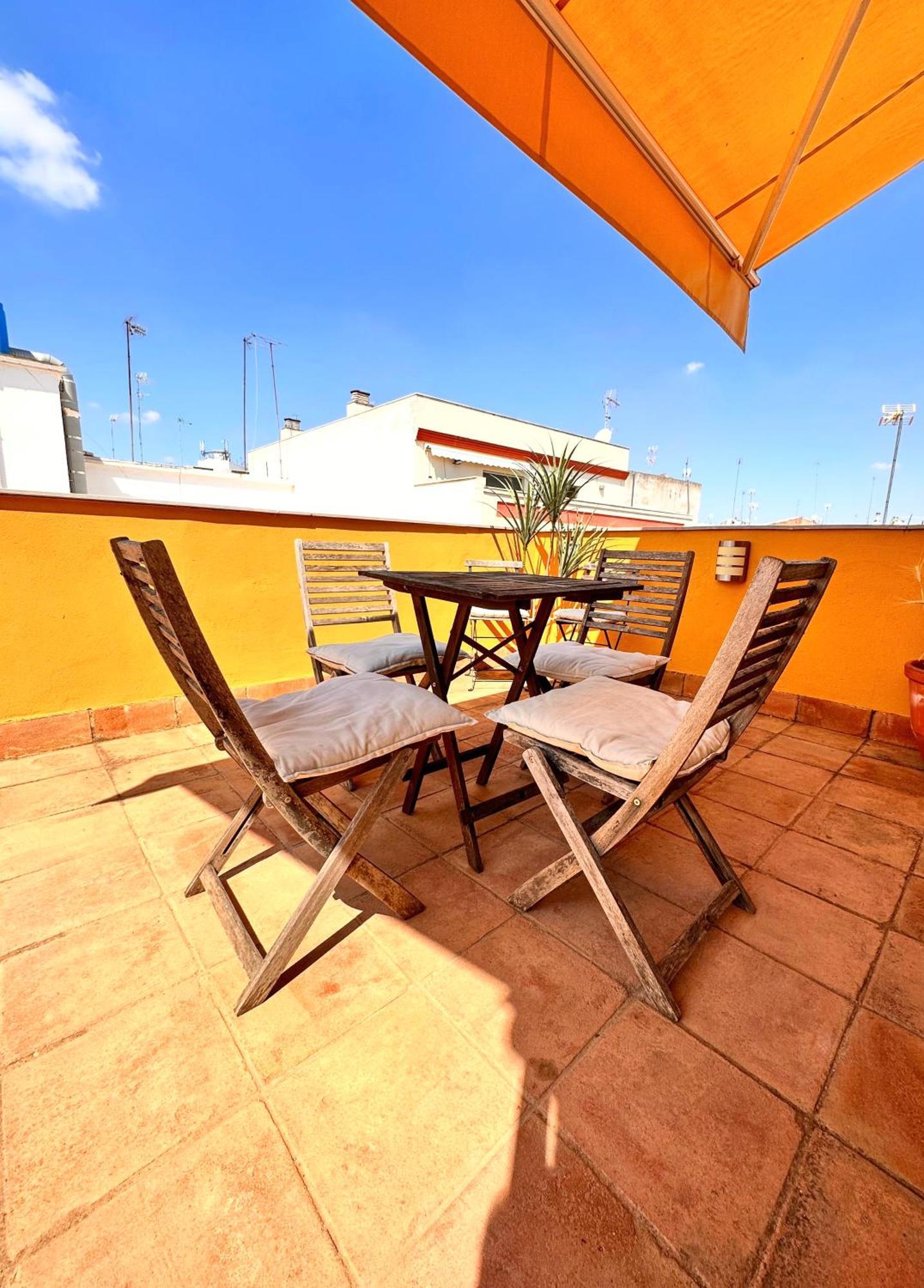 Penthouse Near Cathedral Private Rooftop Private Parking Севілья Екстер'єр фото